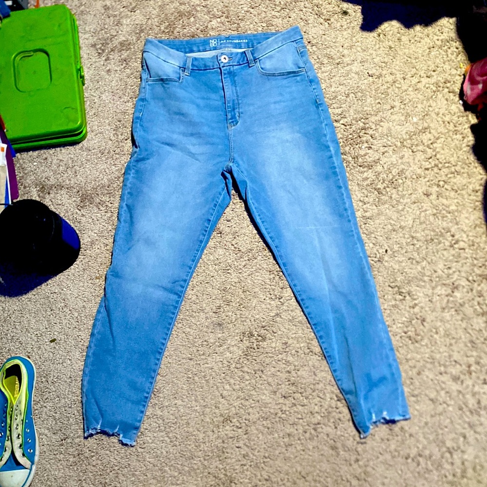 Cute jeans from “no boundaries”